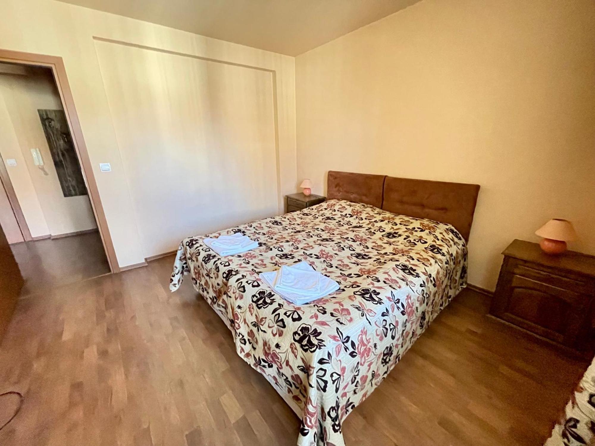 Private Apartments Next To Bellevue Residence Банско Экстерьер фото