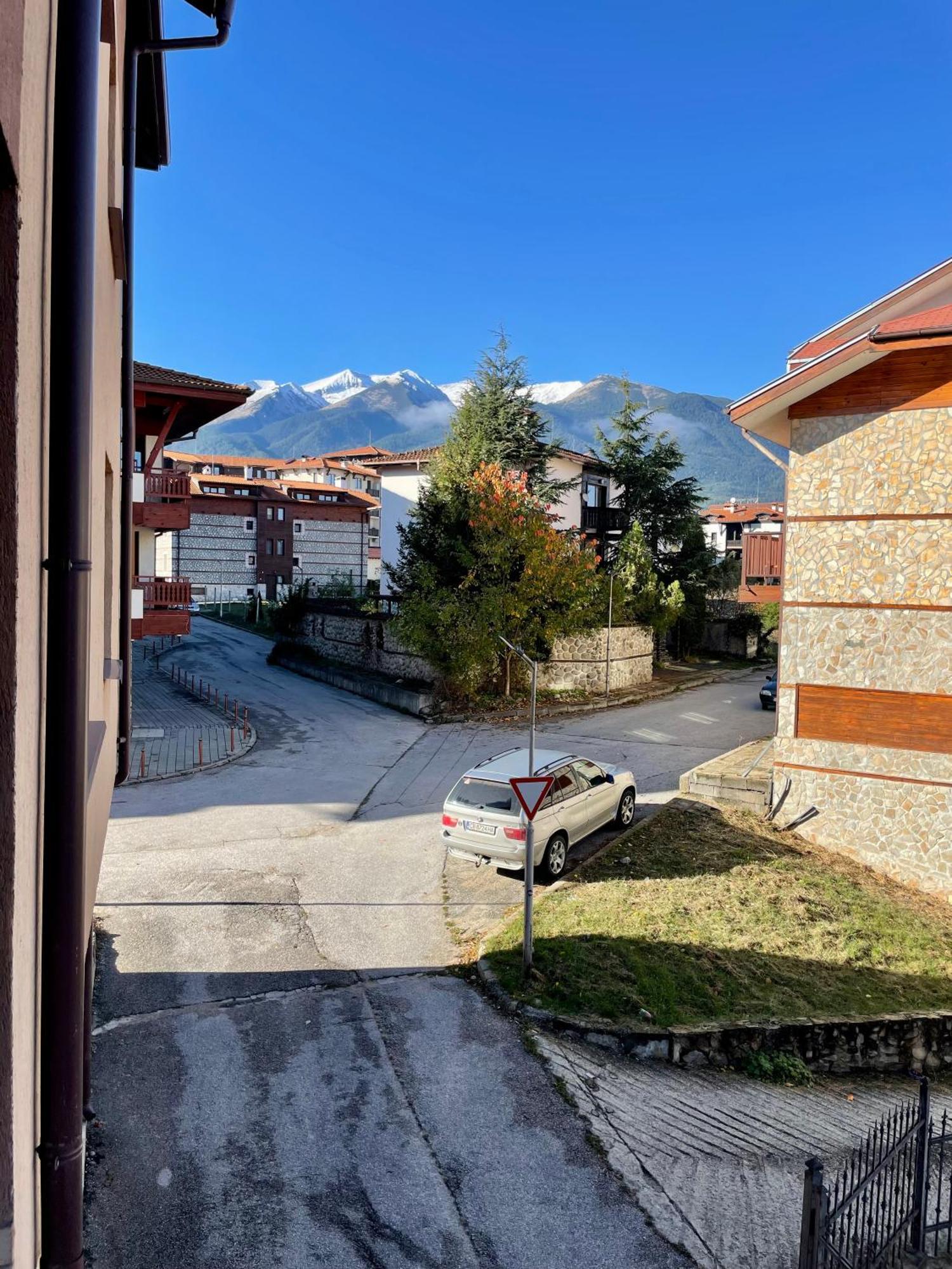 Private Apartments Next To Bellevue Residence Банско Экстерьер фото